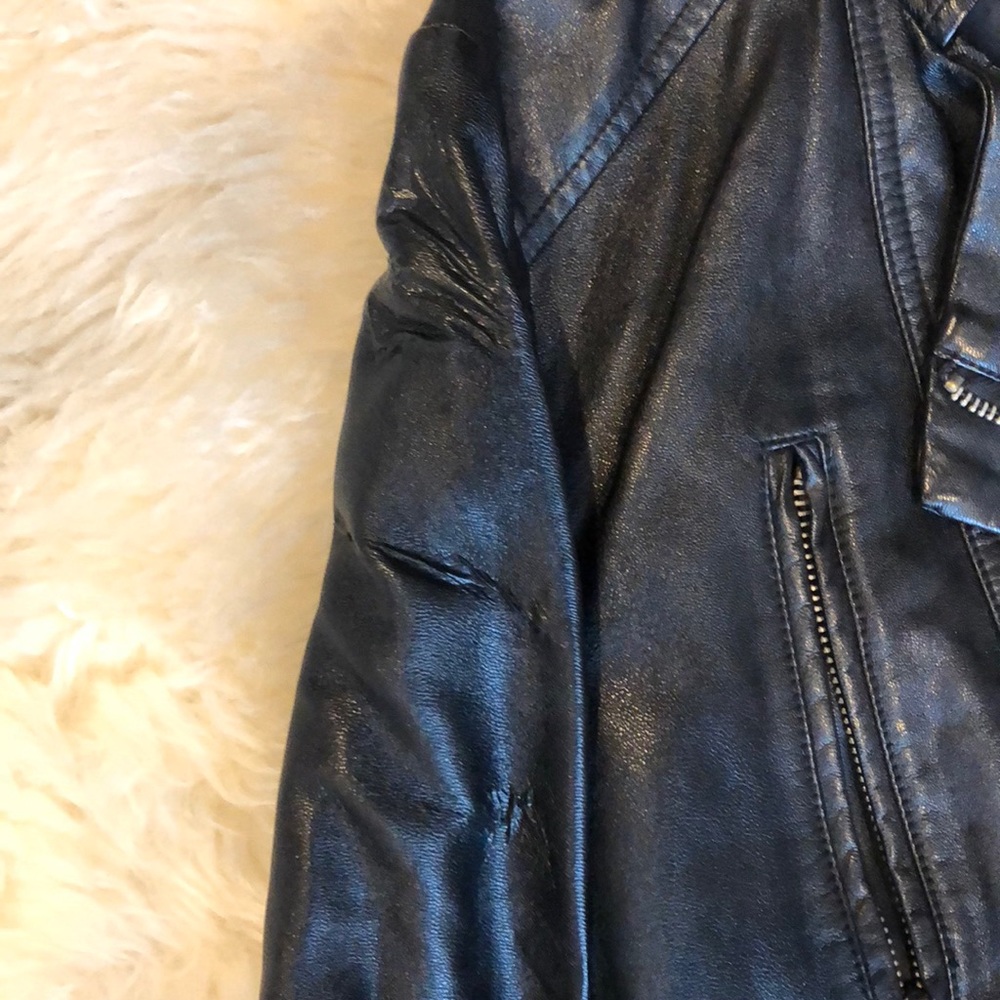 Leather jacket - Picture 3 of 6